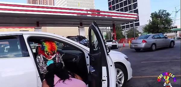  Juicy Tee Gets Fucked by Gibby The Clown on A Busy Highway During Rush Hour